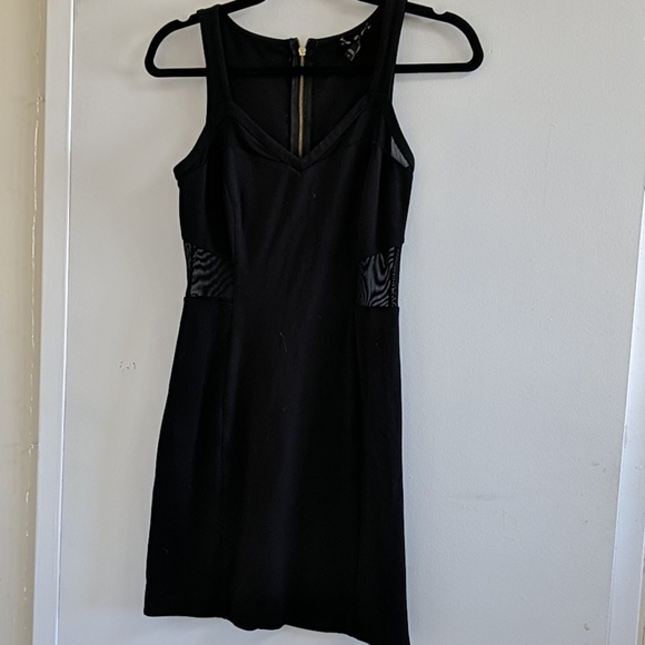 Mesh cutout dress - Picture 1 of 4